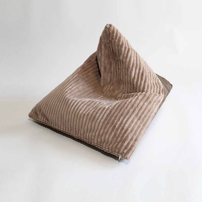 Coussinnerie Design Chat - Velours Taupe ou Ecru - Modèles Berlingot Coussin Cube
